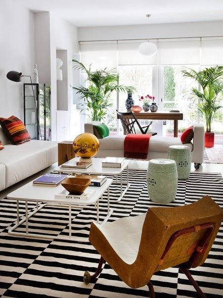 5 Designer Hacks to Decorate with Black & White Rugs: Luxury Living Made Simple