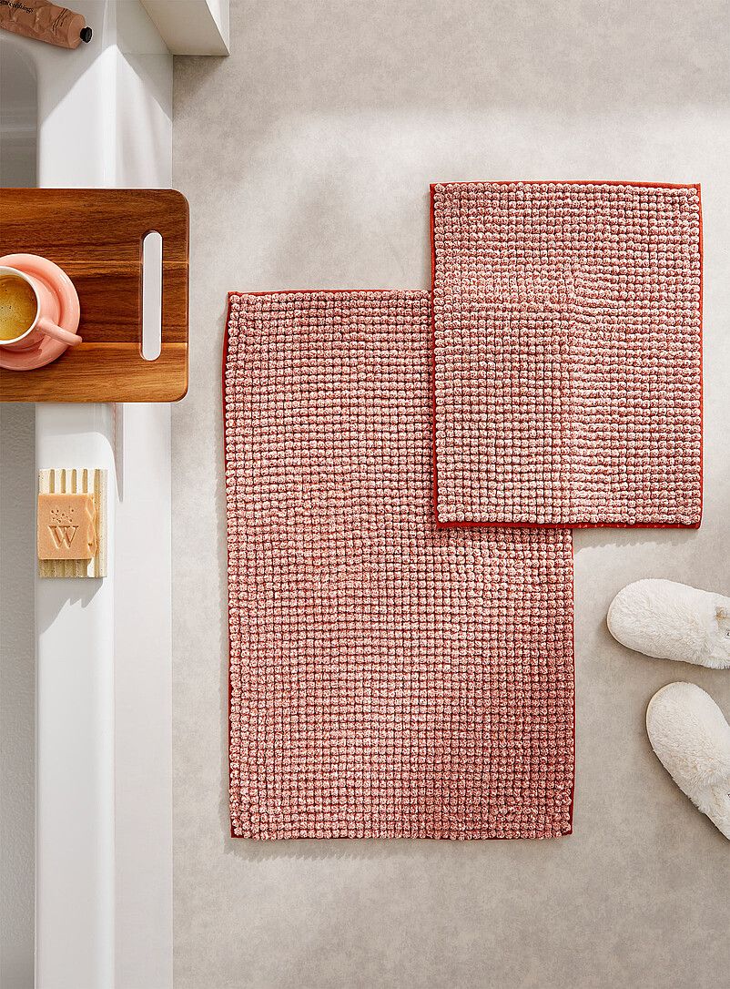 How to Wash a Microfiber Bath Mat (and Keep it Fluffy!) 🧼