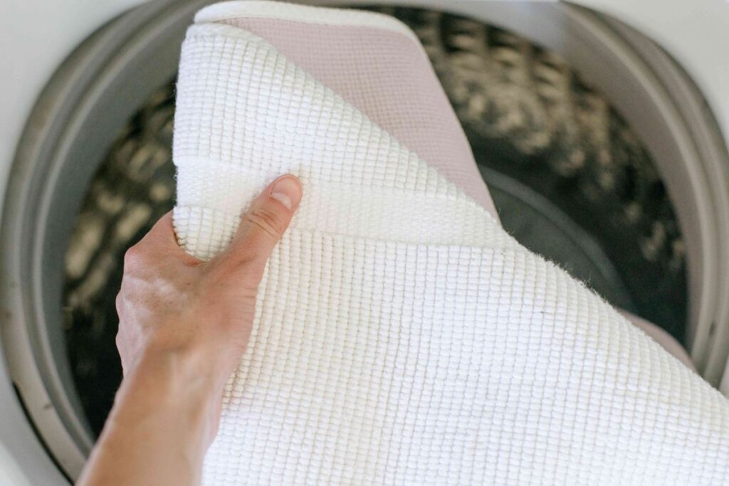 how to clean bath mat